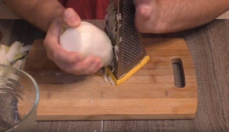 rub daikon on a coarse grater.