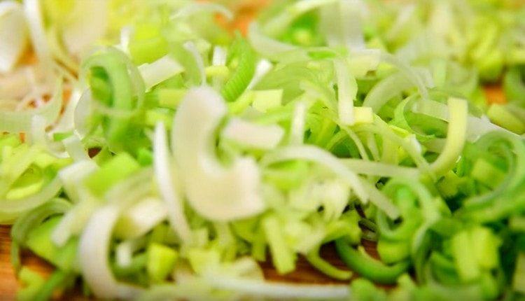 Chop the leek.