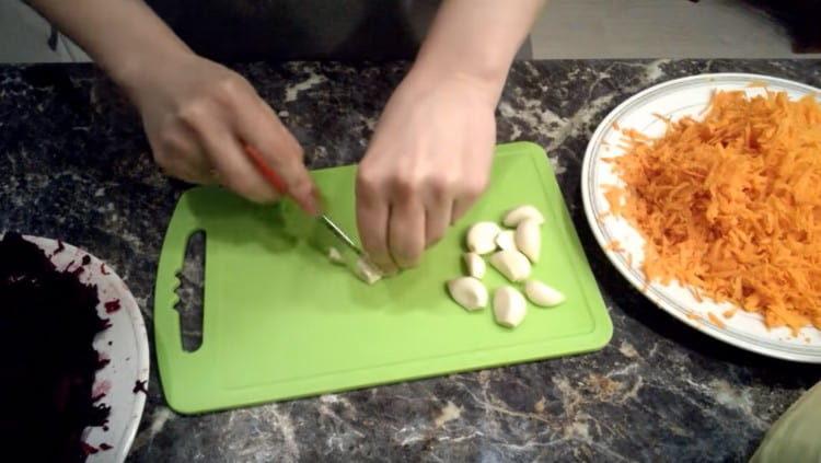 Finely chop the garlic.