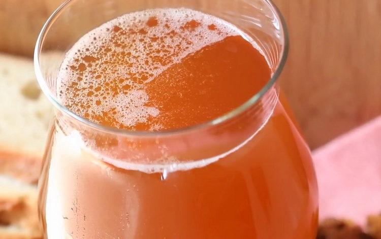 Tasty kvass at home on rye bread and yeast sourdough