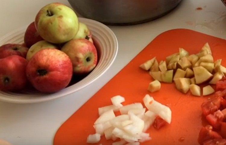 Dice apples and chop onion.