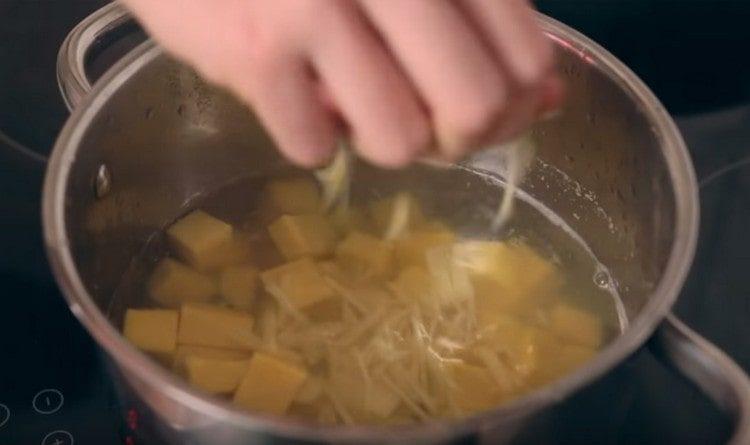 Immediately add ginger to the pumpkin.