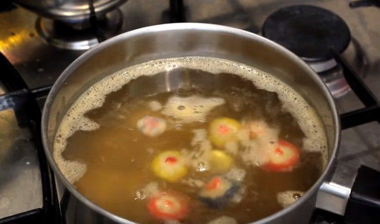 put fu, tofu cheese in boiling water.