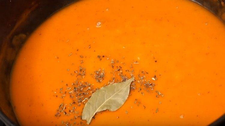 If desired, you can also add a bay leaf.