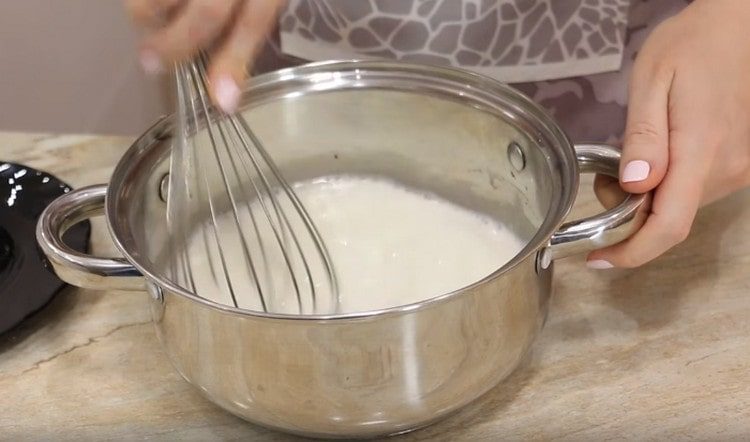 Mix the starch with water.