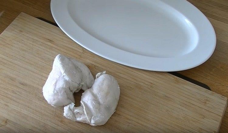 For the salad you will need boiled chicken.