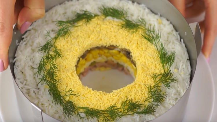 We remove the ring and the glass.