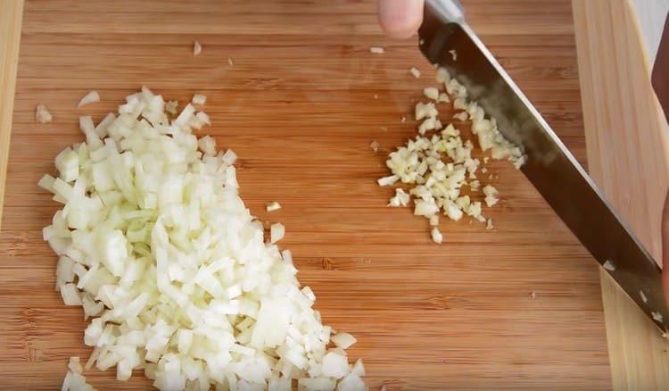 Finely chop the garlic.