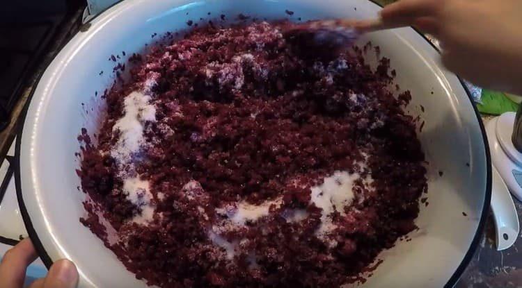 Add sugar and salt to beets.