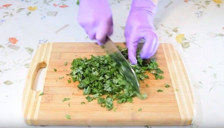 Grind the basil.
