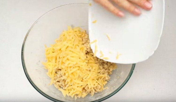 Add the grated cheese to the mass.