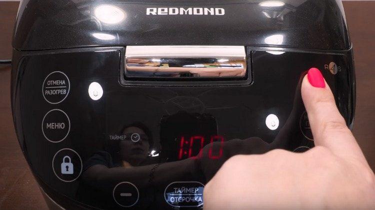 Cook the casserole for an hour.