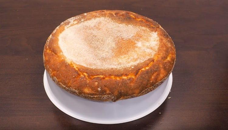 Here we have such a rosy casserole casserole in a slow cooker.