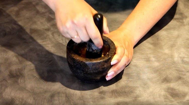 We are preparing a flavorful dressing for zucchini.