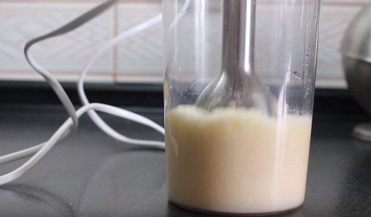 We interrupt the ingredients with a blender.