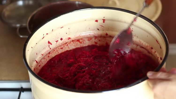 mix beetroot mass