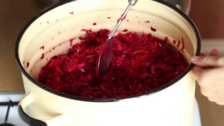 mix vegetables in a pan