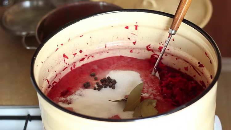 pour spices into beets