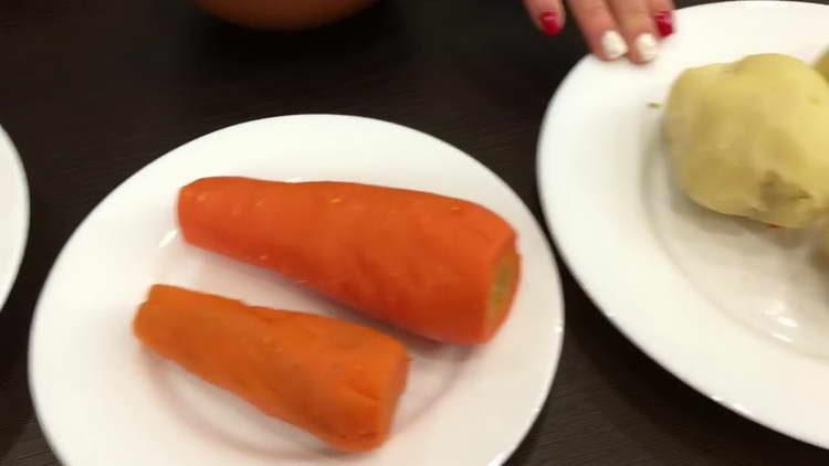 boil carrots and potatoes