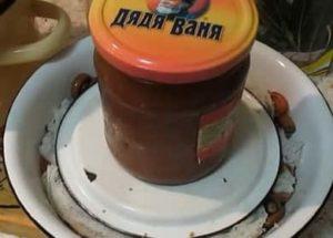 How to pickle mushrooms in a hot way