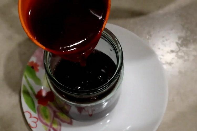 put the ingredients in a jar