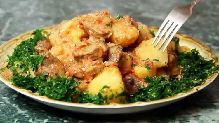 pork roast with potatoes