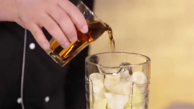 send fruit to the blender