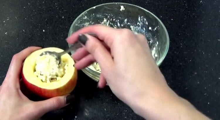 put the stuffing in apples