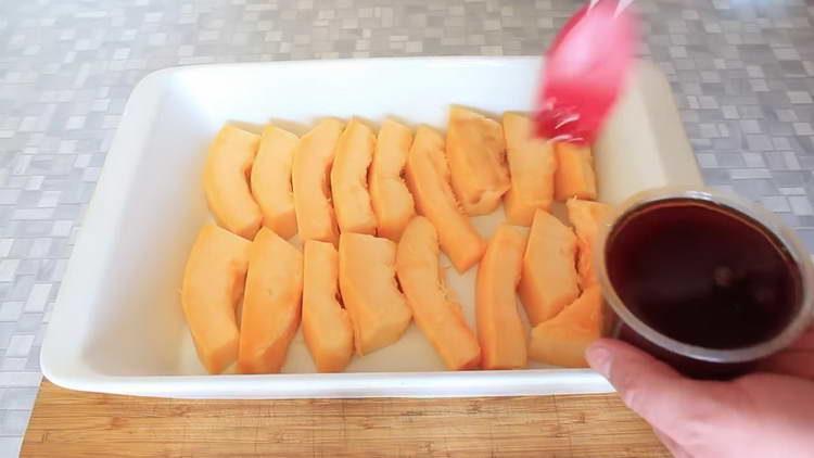 grease pumpkin with honey