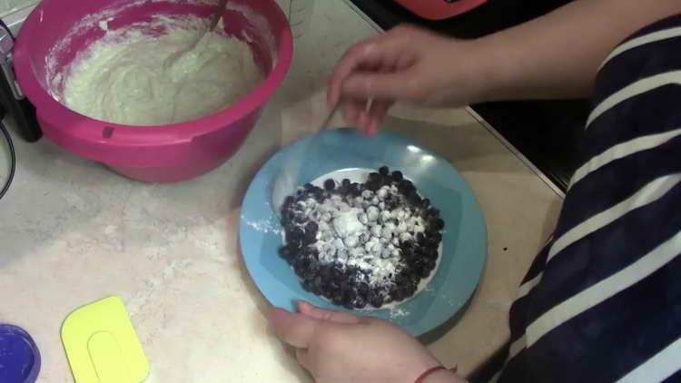 mix berries and starch