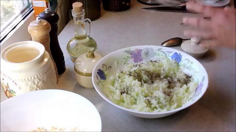 pepper and mix the ingredients