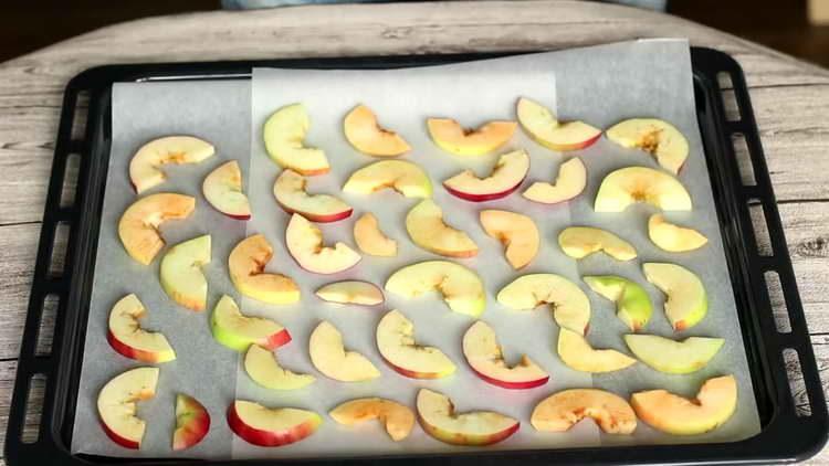 put apples on a baking sheet
