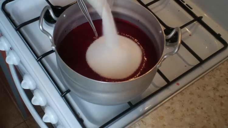 pour sugar into viburnum