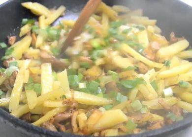 Fragrant and delicious  fried potato with chanterelles
