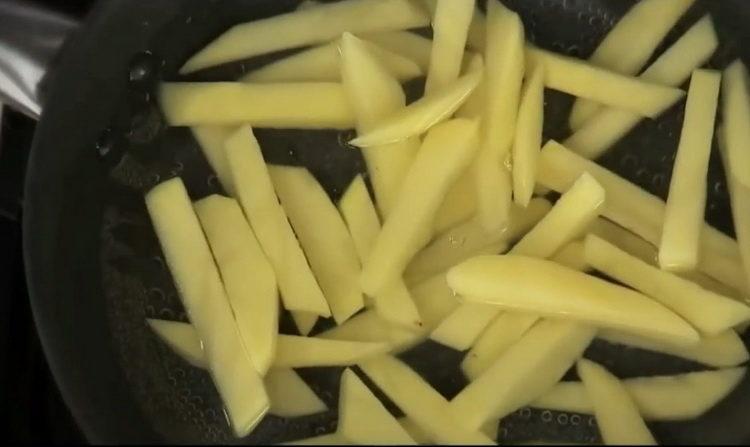 fry potatoes