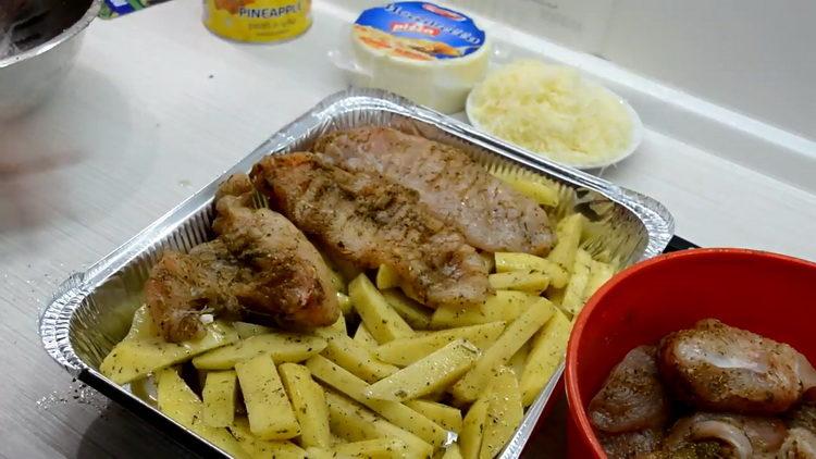 put the ingredients in a mold