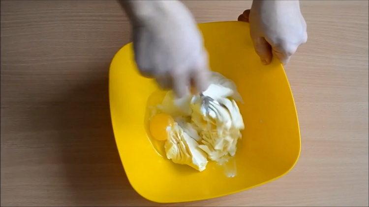 prepare the ingredients for the dough