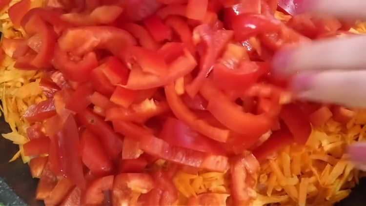 send vegetables to the pan