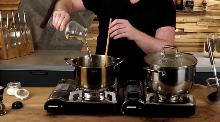 pour wine into the onion