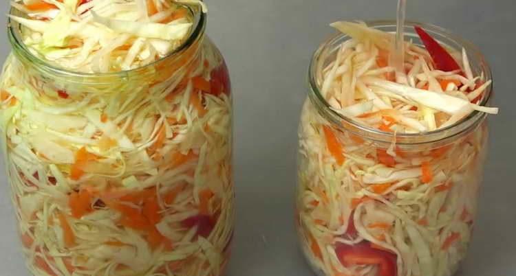 pour cabbage with marinade