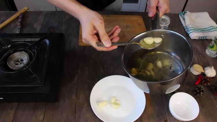 we get garlic from the marinade