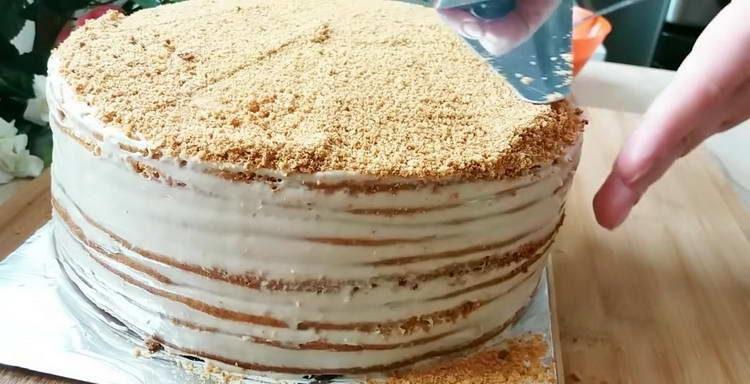 sprinkle crumbs on the cake
