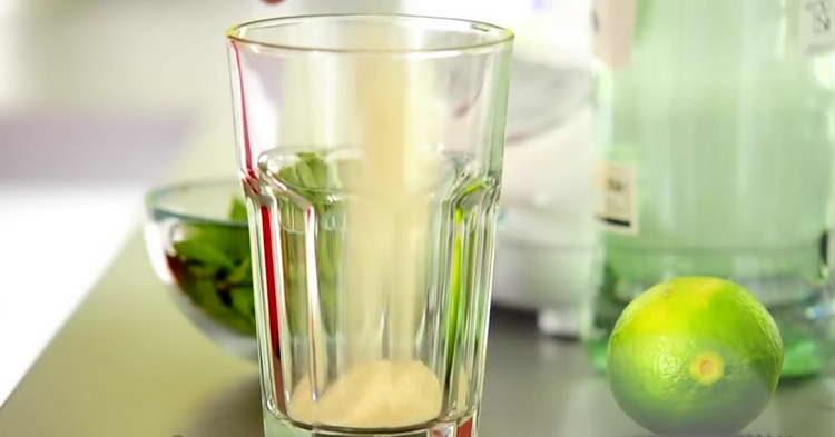 pour sugar into a glass