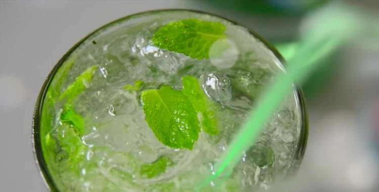 A simple cocktail recipe  Mojito