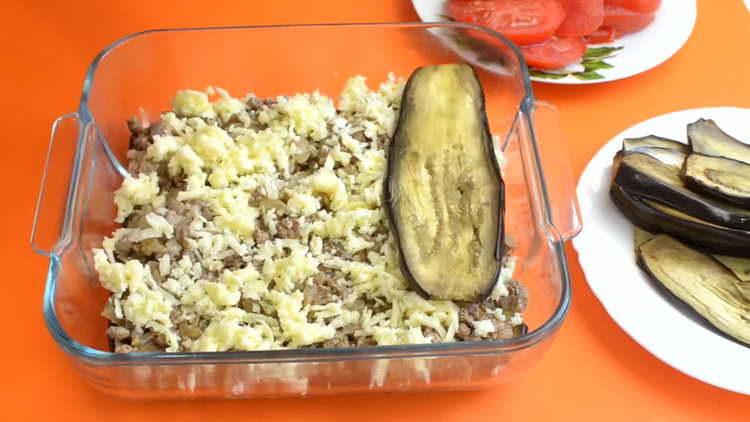 sprinkle with minced cheese