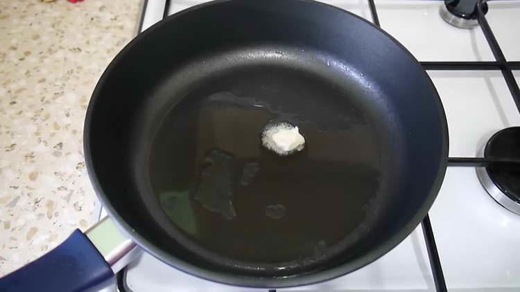 send butter to the pan