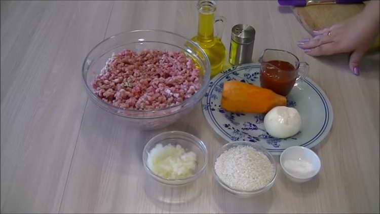 mince meat and onions