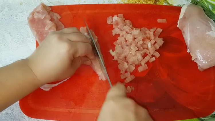 finely chop the chicken