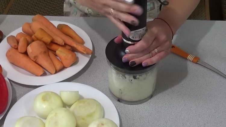 add ketchup to the tomato