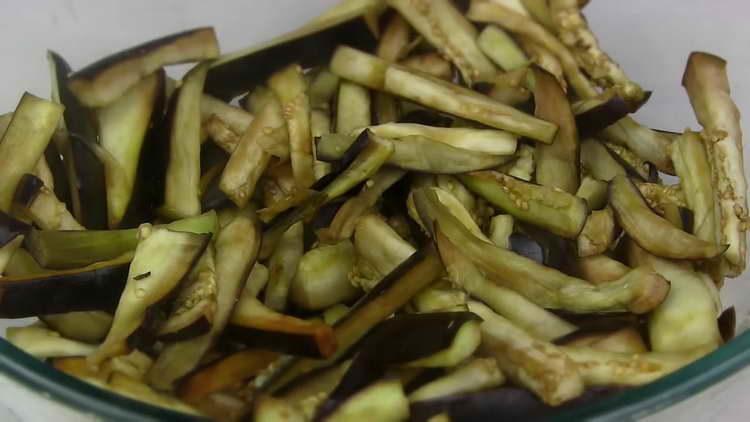 we cook eggplants in the microwave